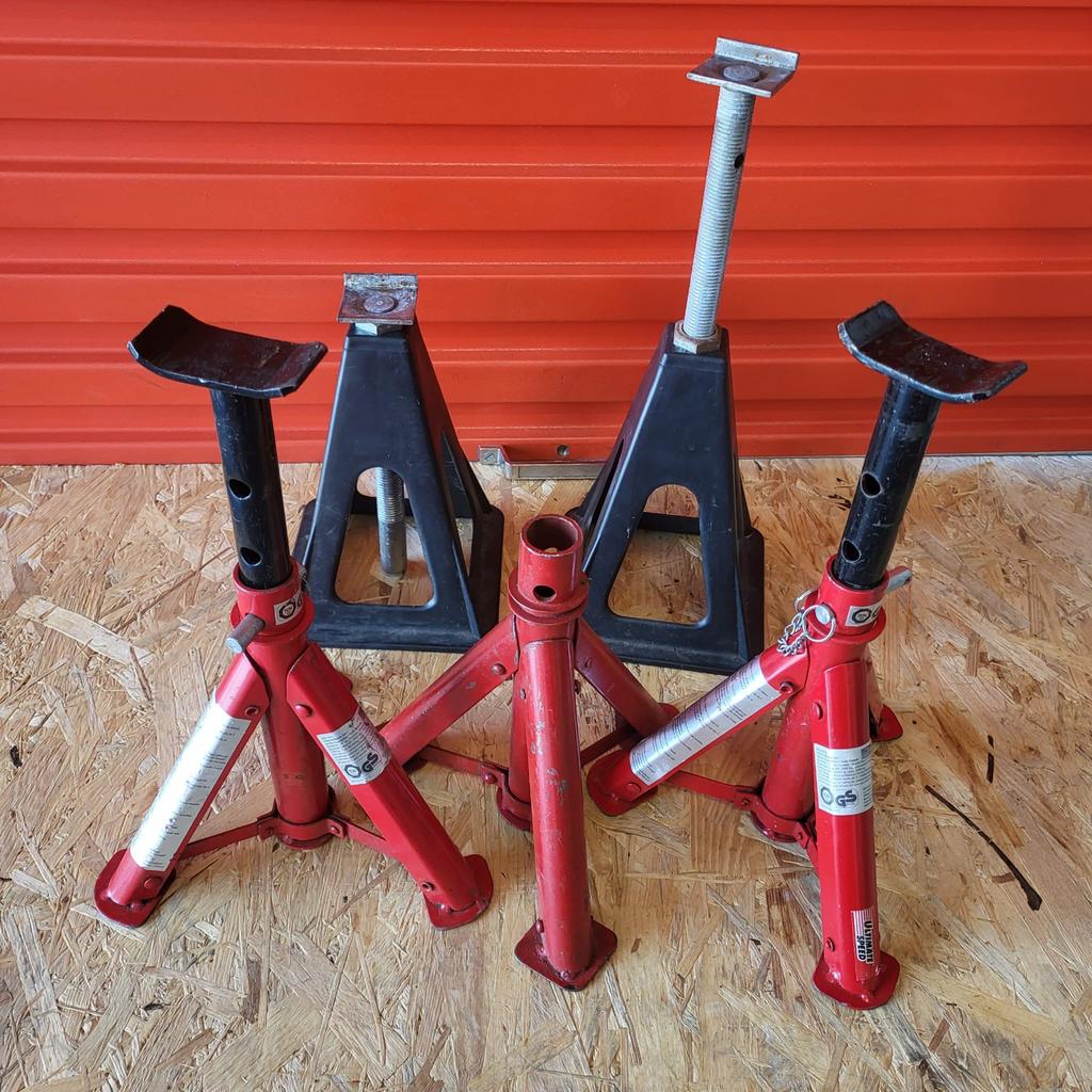 Set van 4 assteunen - 2x rood, 2x zwart, Ophalen of Verzenden, Gebruikt, Manueel, Schaarkrik