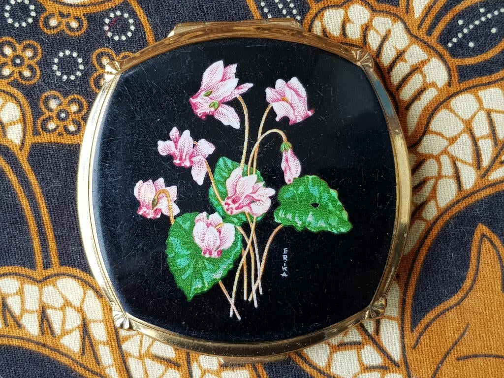 Vintage compact of poederdoos uit Engeland van Stratton., Ophalen of Verzenden