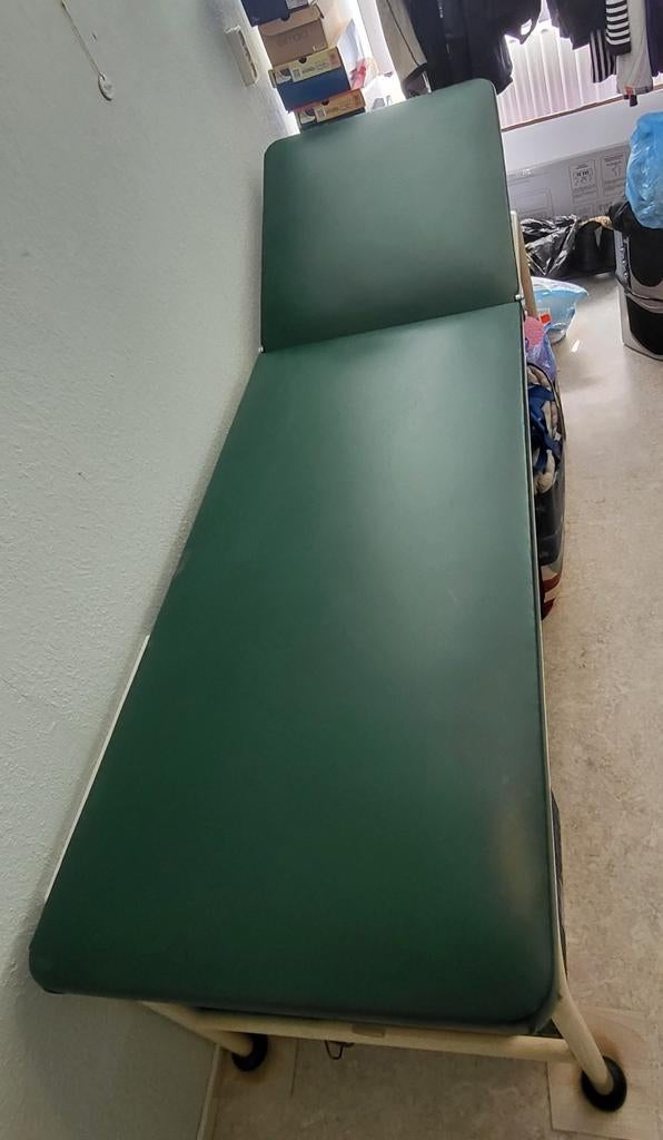 Comfortabele Massagetafel, Ophalen, Zo goed als nieuw, Massagetafel