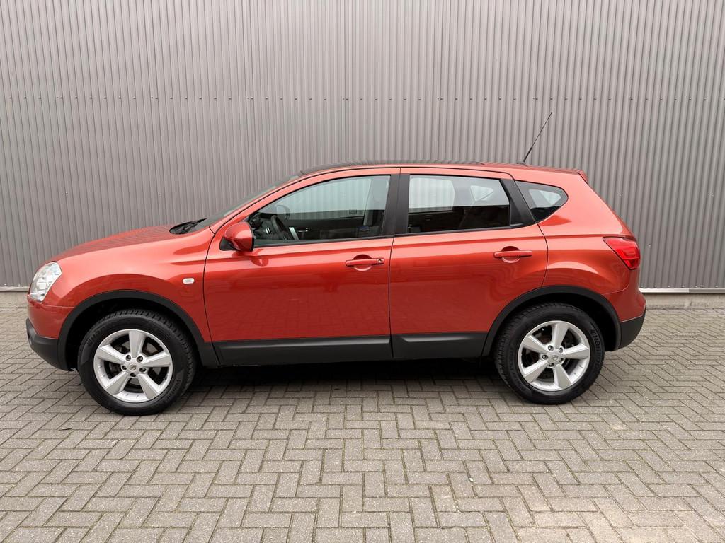 Nissan Qashqai 2.0 Tekna 4WD Camera|Trekhaak|Panorama|Navi, Auto's, Nissan, Gebruikt, Zwart, 4 cilinders, Handgeschakeld