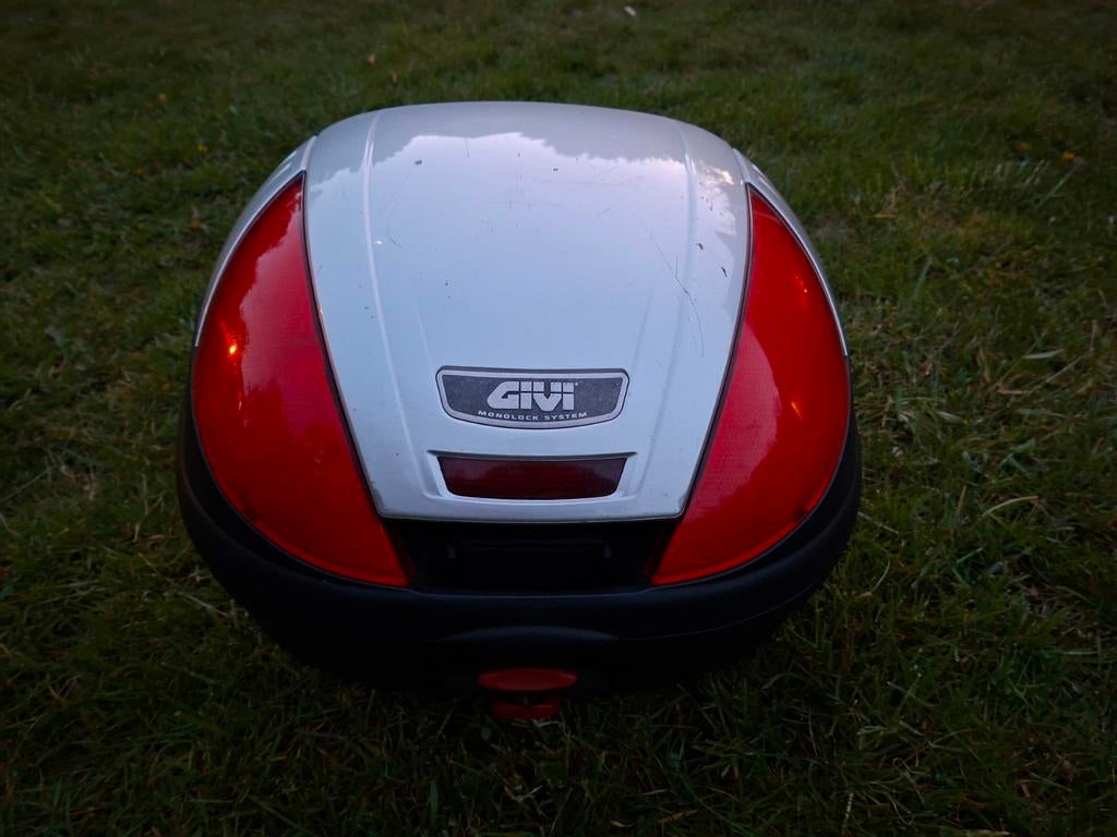 Givi topkoffer met adapterplaat, Ophalen of Verzenden, Gebruikt