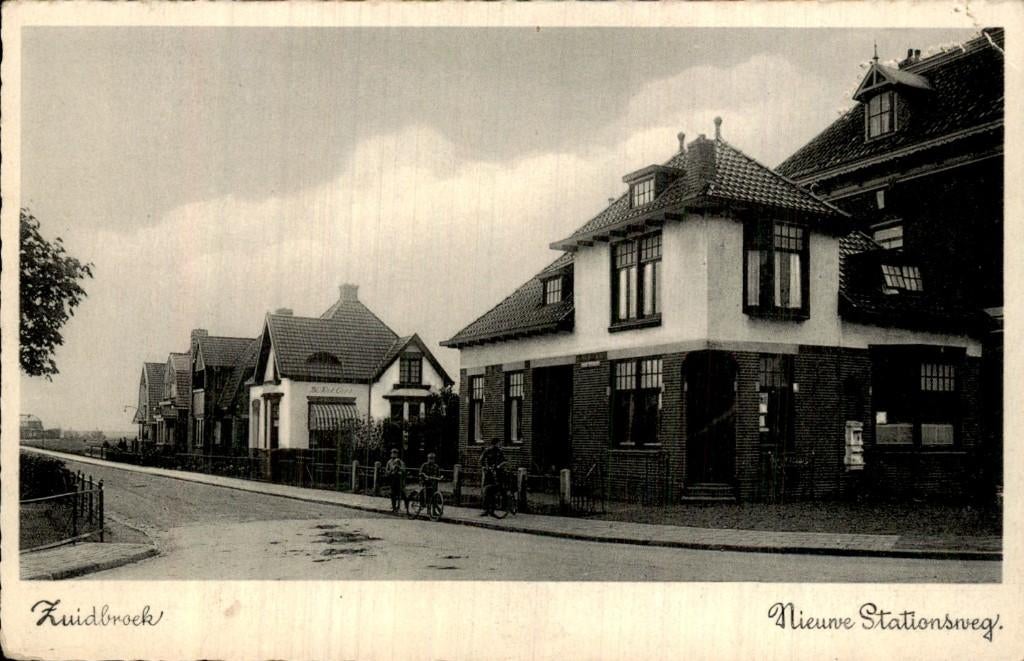 Zuidbroek - Nieuwe Stationsweg - Straatzicht, Ophalen of Verzenden, 1920 tot 1940, Gelopen, Groningen