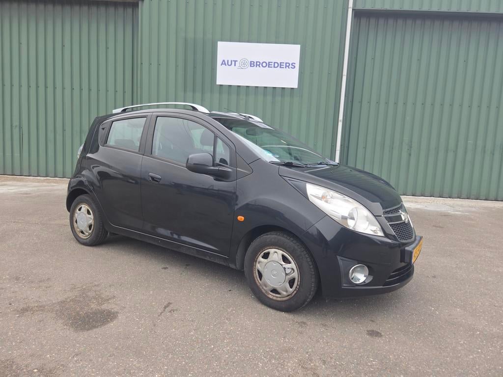 Chevrolet Spark 1.0 16V LT 5 DEURS - AIRC0 - LAGE KILOMETERS, Auto's, Chevrolet, Voorwielaandrijving, Gebruikt, 4 cilinders, Origineel Nederlands