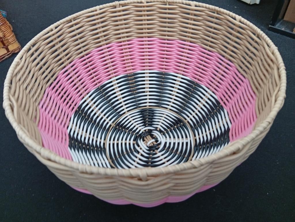 fruitmand basket Djurtranare roze zwart wit, Overige materialen, Mand, Rond, Ophalen of Verzenden