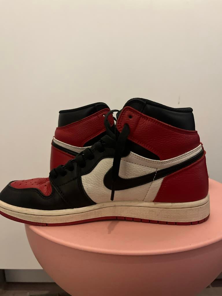 Nike Air Jordan 1 High rood zwart wit, Kleding | Dames, Schoenen, Ophalen of Verzenden, Gedragen, Rood, Sneakers of Gympen