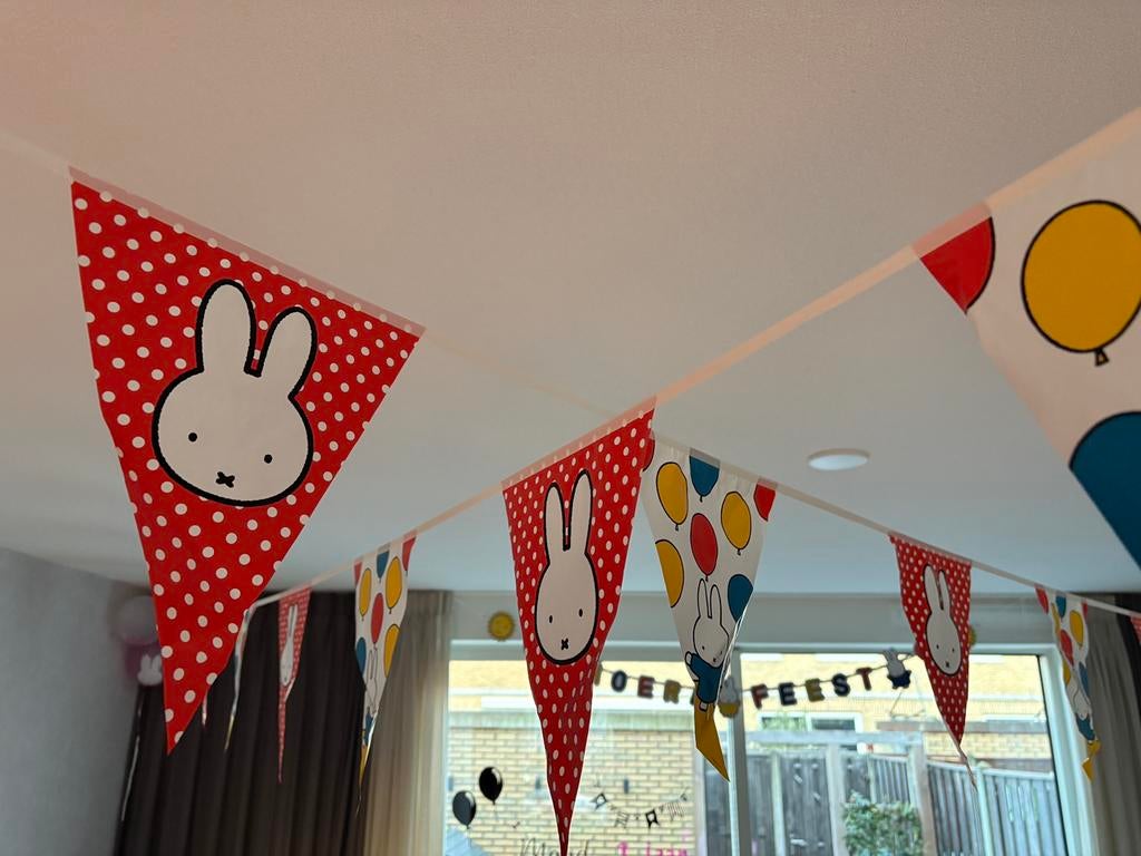 GRATIS nijntje versiering oa 6 slingers 1x gebruikt, Ophalen, Zo goed als nieuw, Versiering, Verjaardag