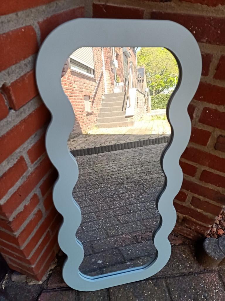 Te koop leuke spiegel, Huis en Inrichting, Woonaccessoires | Spiegels, Ophalen of Verzenden, Rechthoekig, Minder dan 50 cm, Minder dan 100 cm