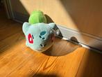 Bulbasaur Knuffel uit het Pokecenter 20cm, Hobby en Vrije tijd, Verzamelkaartspellen | Pokémon, Ophalen of Verzenden, Zo goed als nieuw