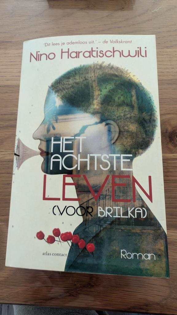 Het Achtste Leven (voor Brilka) - Nino Haratischwili Roman, Boeken, Romans, Gelezen, Europa overig, Ophalen of Verzenden