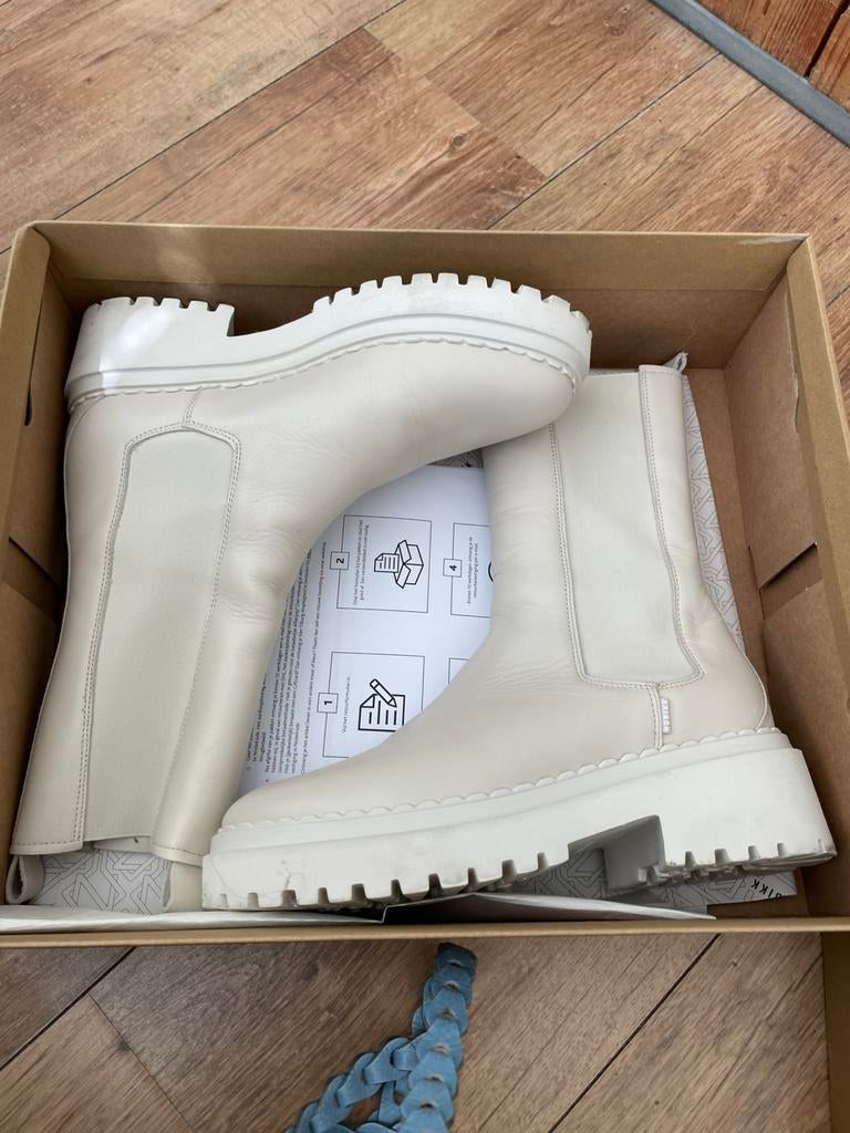 Nubikk laarzen, Ophalen of Verzenden, Zo goed als nieuw, Zwart, Hoge laarzen