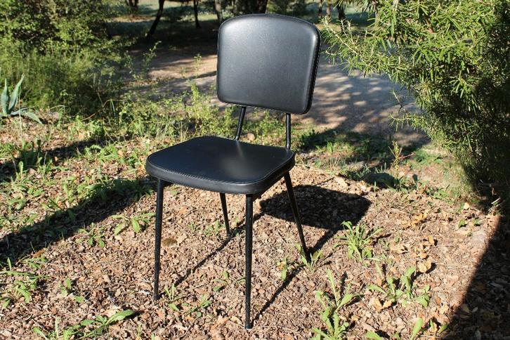 Brocante - Fijne Vintage stoel!, Huis en Inrichting, Stoelen, Gebruikt, Eén, Kunststof, Metaal, Zwart, Ophalen