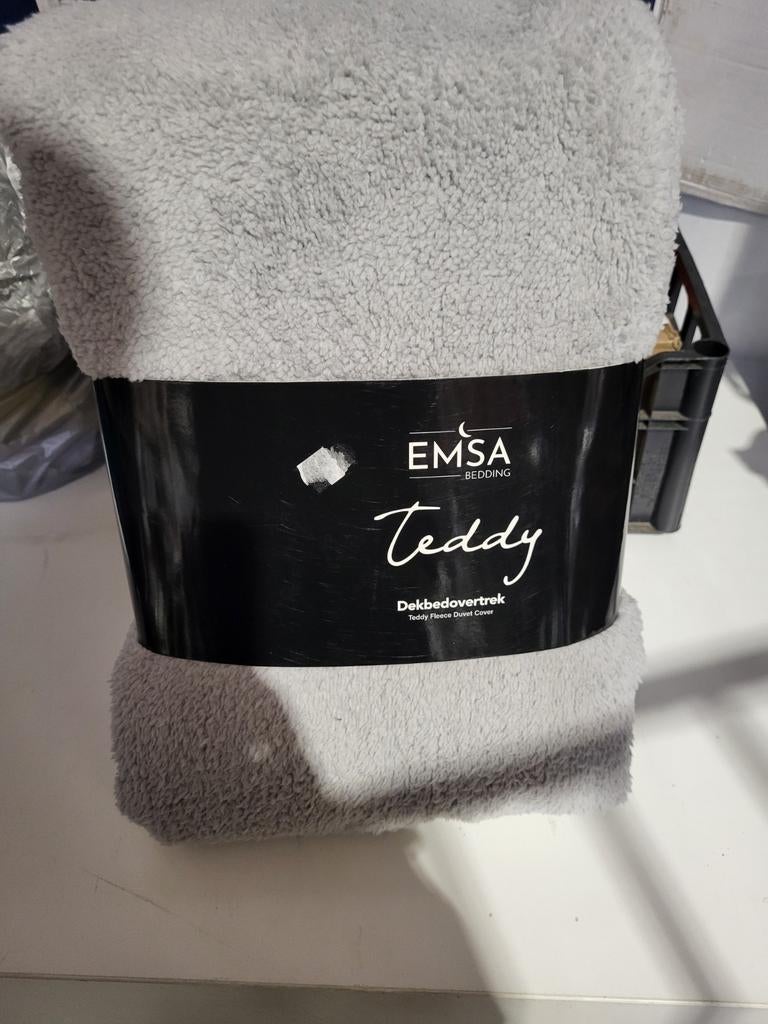 Esma Teddy dekbedovertrek lichtgrijs 240x200/220, Dekbedovertrek, Ophalen of Verzenden, Grijs, Nieuw