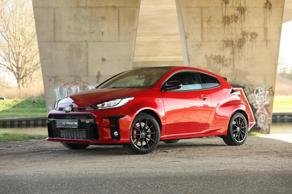 Toyota Yaris 1.6 GR Premium, Auto's, 1618 cc, Gebruikt, 4 stoelen, Alcantara