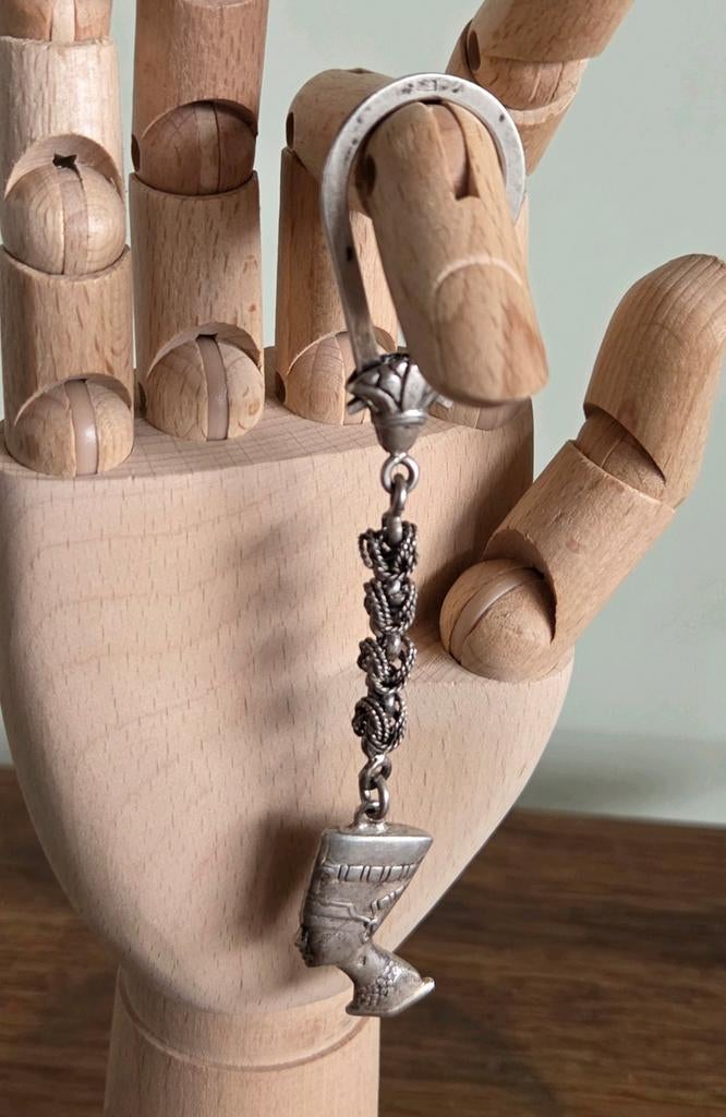 Vintage zilveren Nefertiti sleutelhanger, Ophalen of Verzenden, Zilver