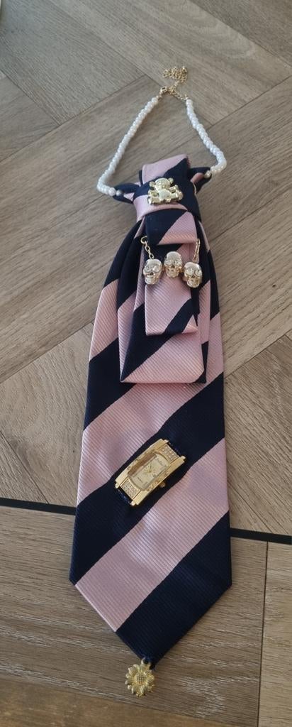 Trendy dames stropdas, Kleding | Dames, Mutsen, Sjaals en Handschoenen, Ophalen of Verzenden, Nieuw, Muts