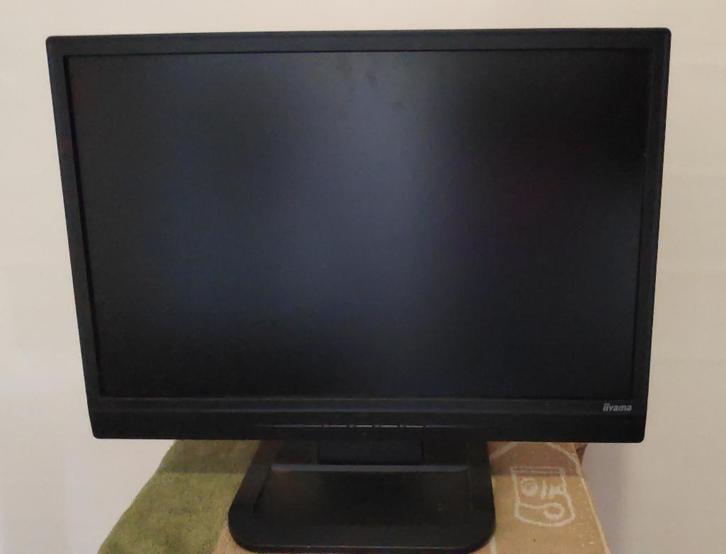 Iiyama Prolite E1902WSV-B1, Computers en Software, Monitoren, Gebruikt, 60 Hz of minder, VGA, Ingebouwde speakers, Kantelbaar