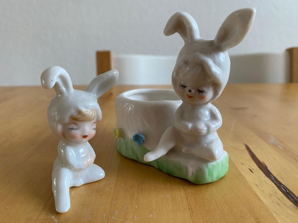 2x Vintage pasen Anthropomorphic porselein konijn pixie zgan, Ophalen of Verzenden, Zo goed als nieuw