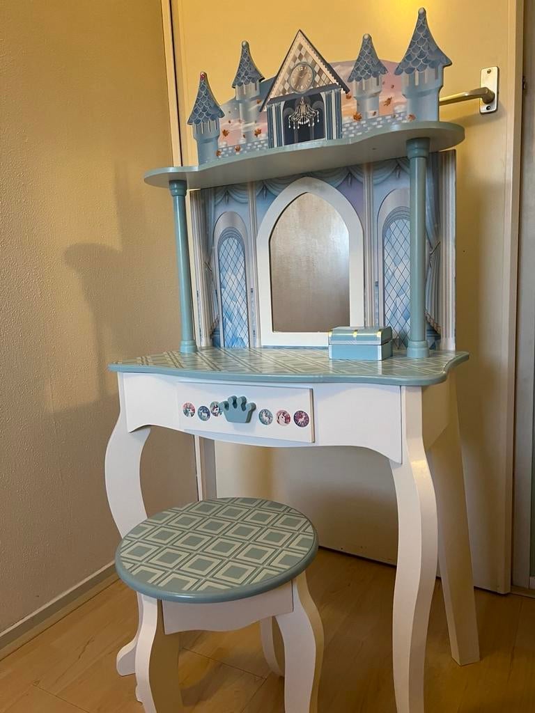 Kaptafel met krukje voor kinderen, Ophalen