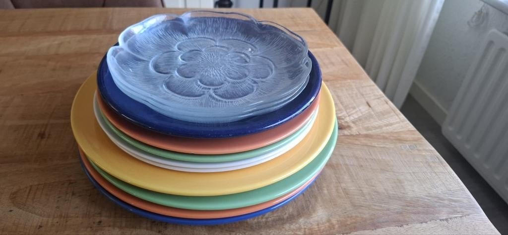 Set van 9 borden met 2 glazen schaaltjes, Huis en Inrichting, Keuken | Servies, Ophalen