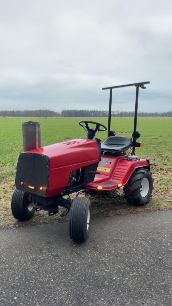 Zitmaaier trekker, Tuin en Terras, Zitmaaiers, Zo goed als nieuw, Ophalen