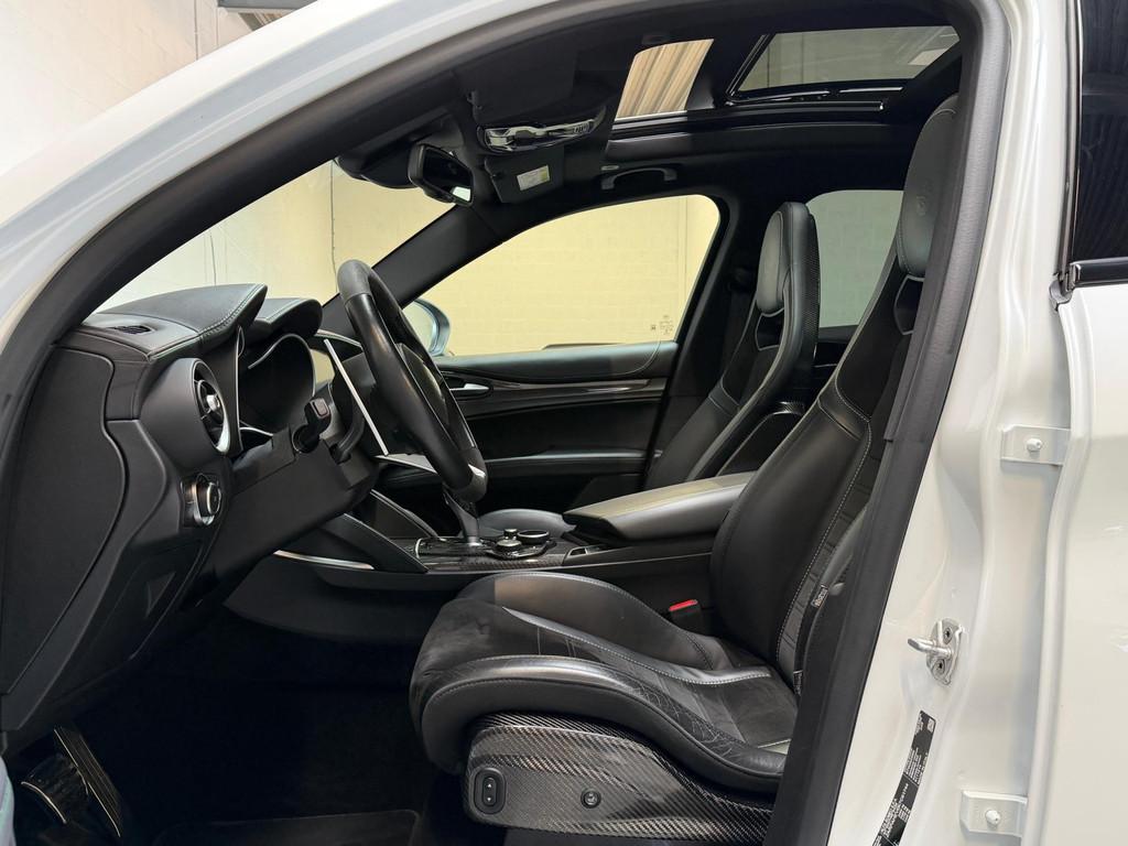 Alfa Romeo Stelvio 2.9 V6 AWD Quadrifoglio - KERAMISCH - SCH, Auto's, Alfa Romeo, Automaat, Gebruikt, 510 pk, Wit