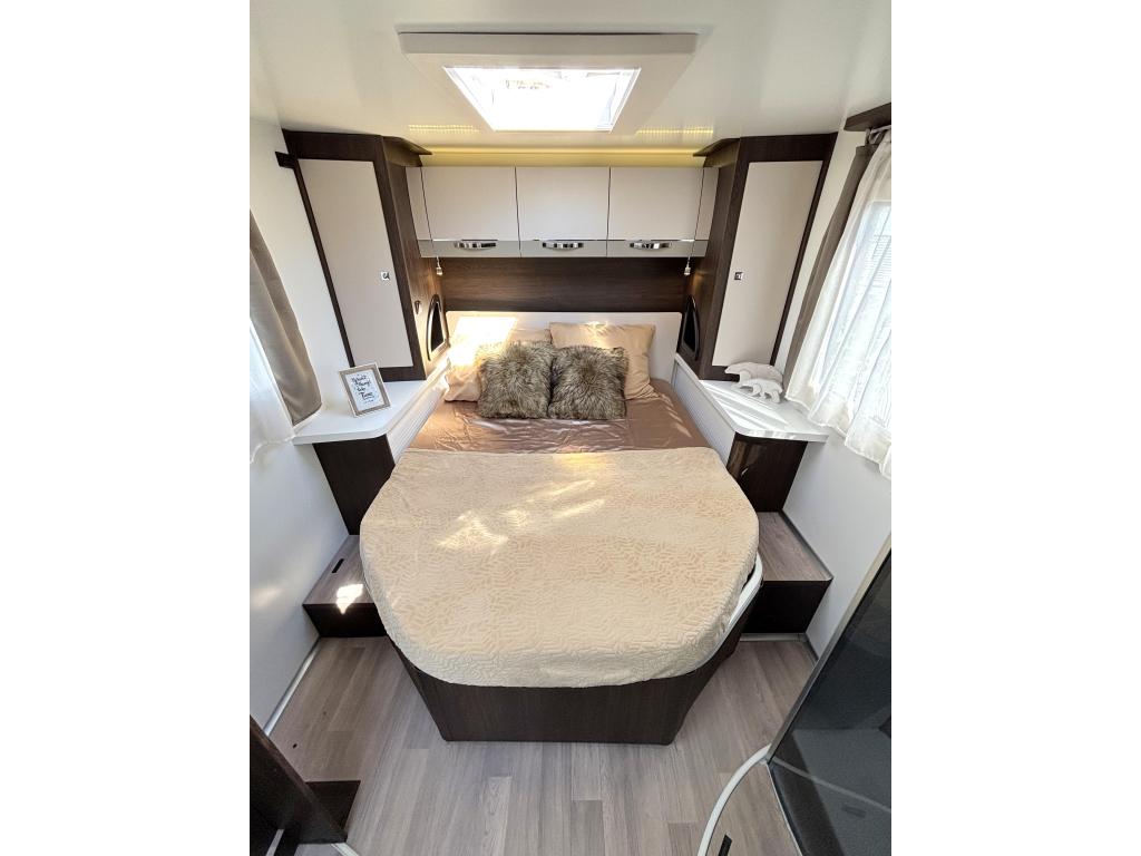 Benimar Tessoro 497 AUTOMAAT QUEENSBED + HEFBED + F2F 6100KM, Caravans en Kamperen, Automaat, Ford, 7 tot 8 meter, Bedrijf