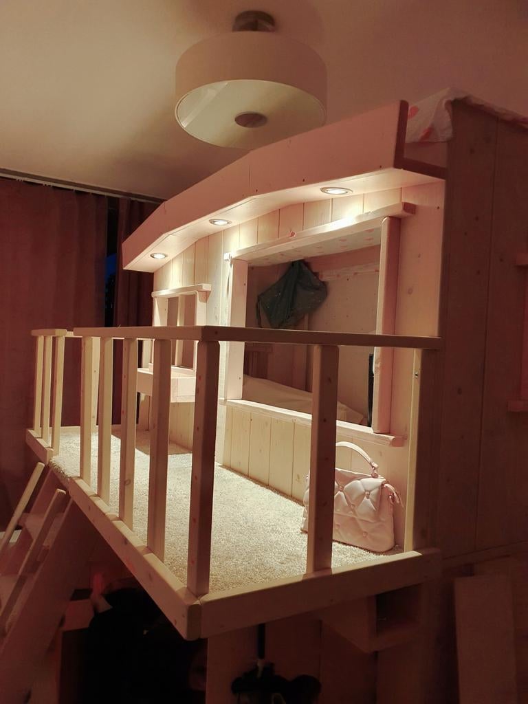 Luxe Droom Boomhutbed - 3 Slaapplekken & Speelplek., Kinderen en Baby's, Kinderkamer | Stapelbedden en Hoogslapers, Zo goed als nieuw