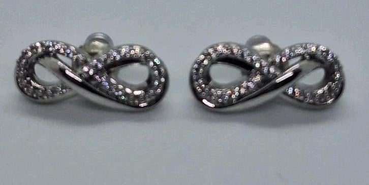 Swarovski oorknopjes, Sieraden, Tassen en Uiterlijk, Oorbellen, Overige materialen, Ophalen of Verzenden, Zo goed als nieuw, Met edelsteen