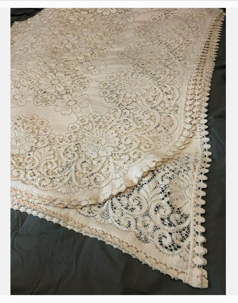 Vintage antiek tafelkleed / sprei, kantwerk bloem patroon, Ophalen of Verzenden