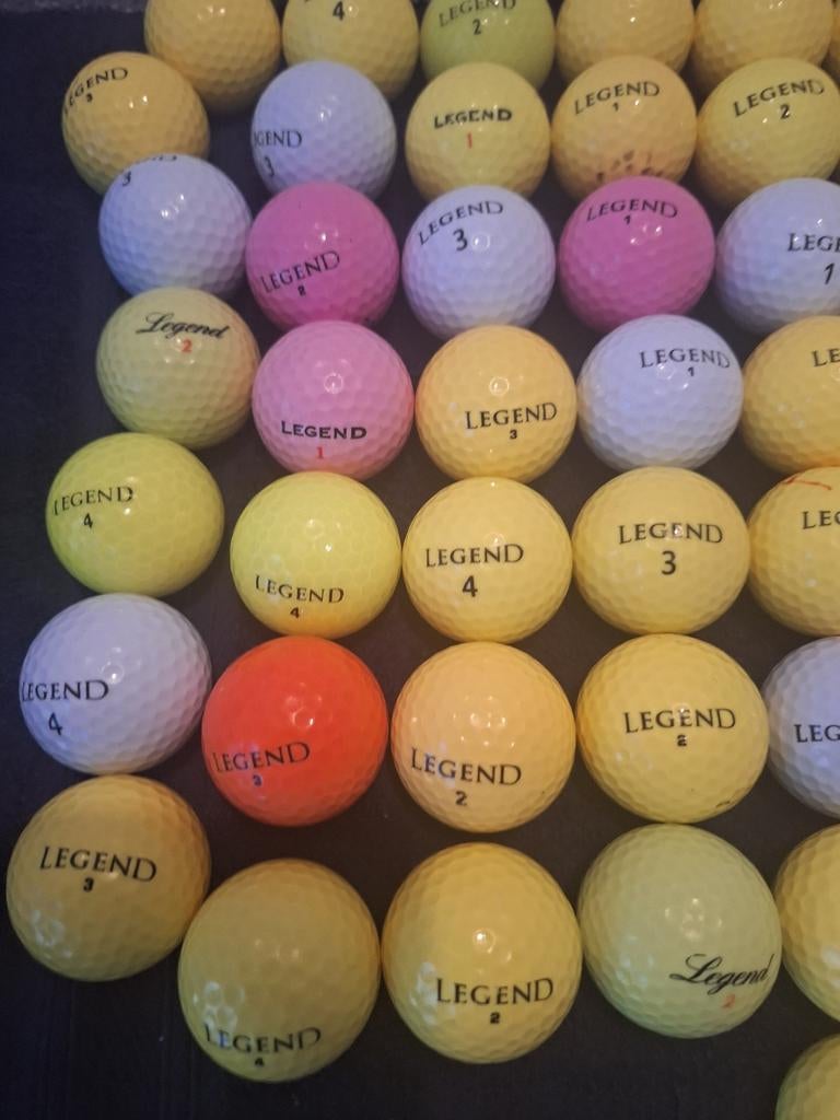 100 legend golfballen, Sport en Fitness, Golf, Ophalen of Verzenden, Gebruikt, Bal(len), Overige merken