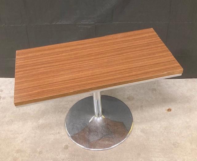 Vintage televisie of audio tafel - chroom - jaren 70, Huis en Inrichting, Tafels | Bijzettafels, Zo goed als nieuw, Rechthoekig