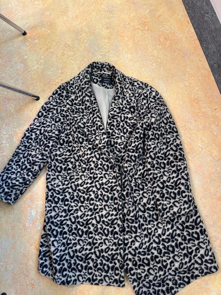 Jessica jas met luipaardprint, Kleding | Dames, Jassen | Winter, Ophalen of Verzenden, Zo goed als nieuw, Maat 38/40 (M), Zwart