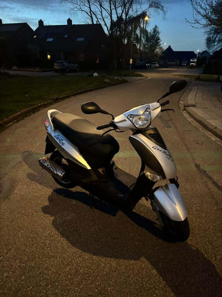 Gerroe top xl scooter, Fietsen en Brommers, Ophalen, Zo goed als nieuw, Overige typen, Overige merken