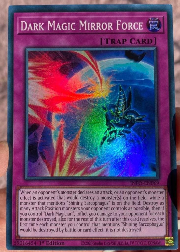 Yu-Gi-Oh! Dark Magic Mirror Force INFO 1st Edition !, Ophalen of Verzenden, Zo goed als nieuw, Losse kaart, Foil