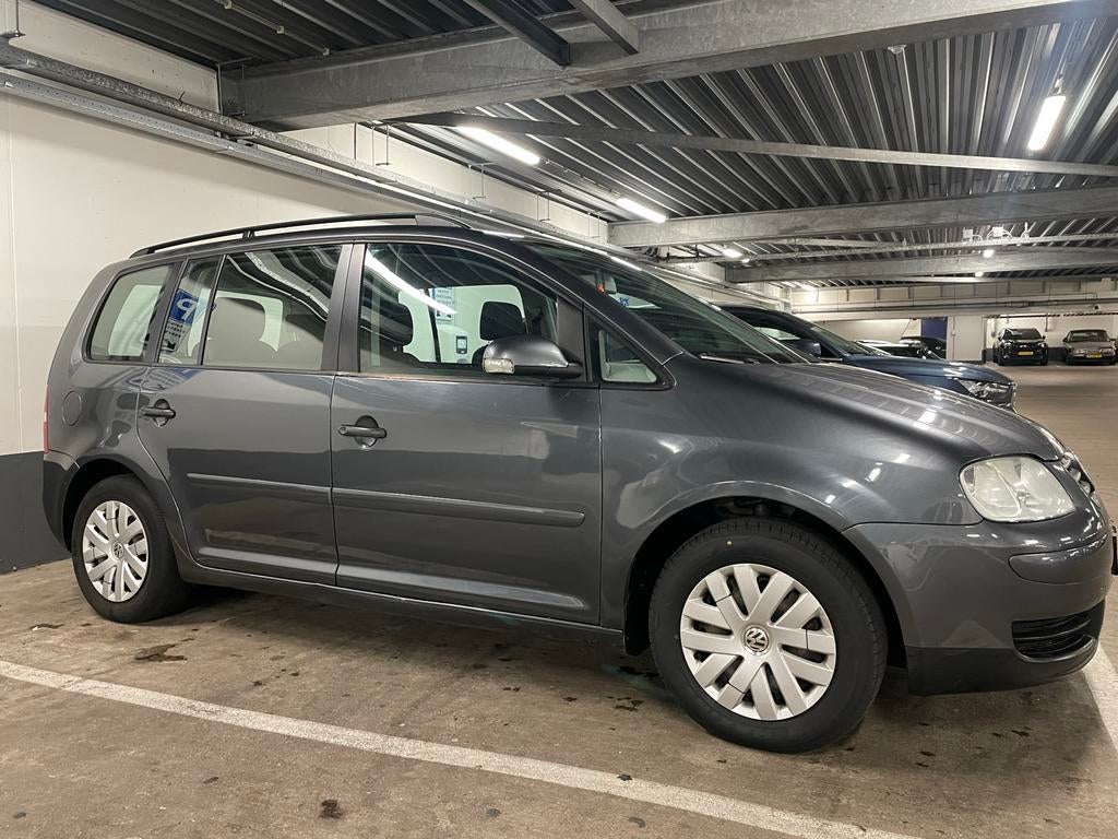 Volkswagen Touran 1.6 75KW 2005 Grijs Export, Auto's, Volkswagen, Particulier, Touran, Airbags, Benzine, D, MPV, Handgeschakeld