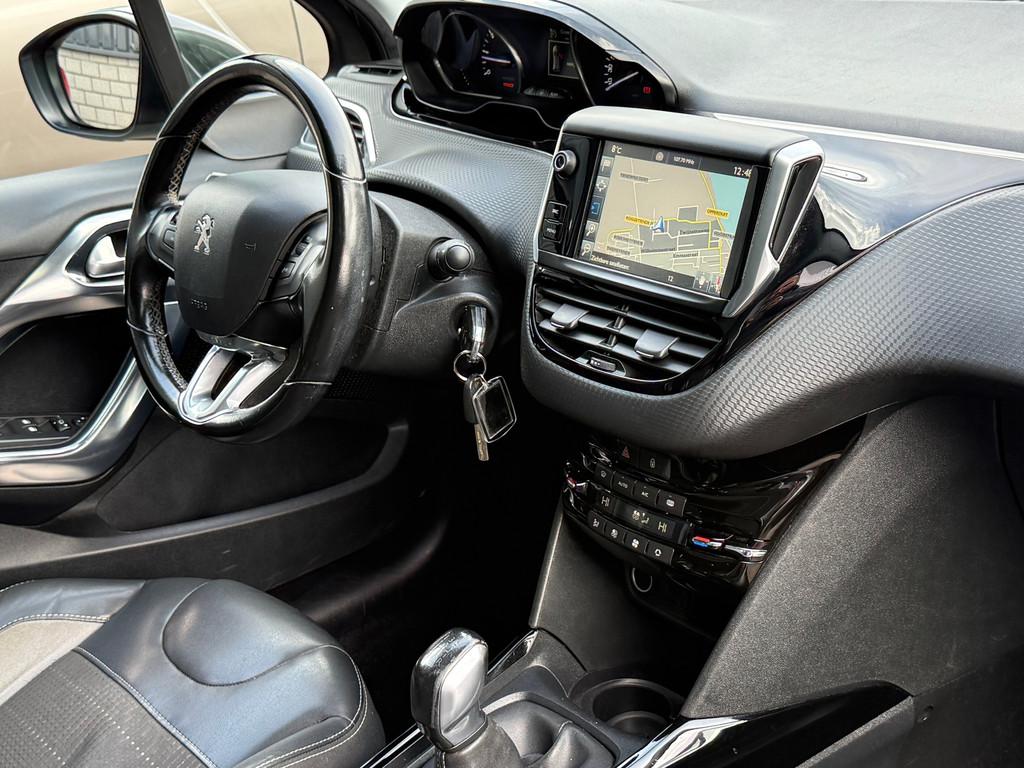Peugeot 2008 1.2 PureTech GT-line Navi Panoramadak Cruise Tr, Auto's, Peugeot, Voorwielaandrijving, Stof, Euro 6, Bedrijf
