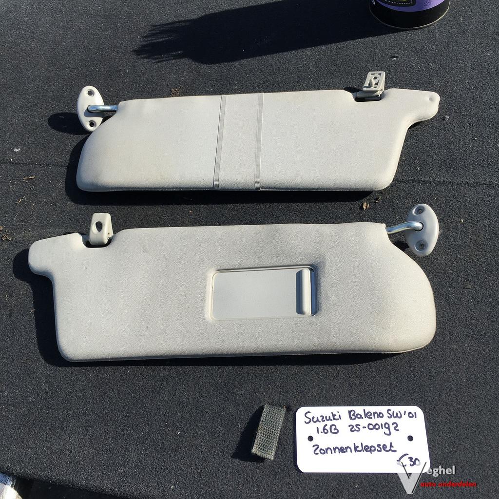 Suzuki Baleno Sw 1.6 Benzine 2001 2500192 Zonnekleppen set, Auto-onderdelen, Gebruikt, -, -, Ophalen of Verzenden