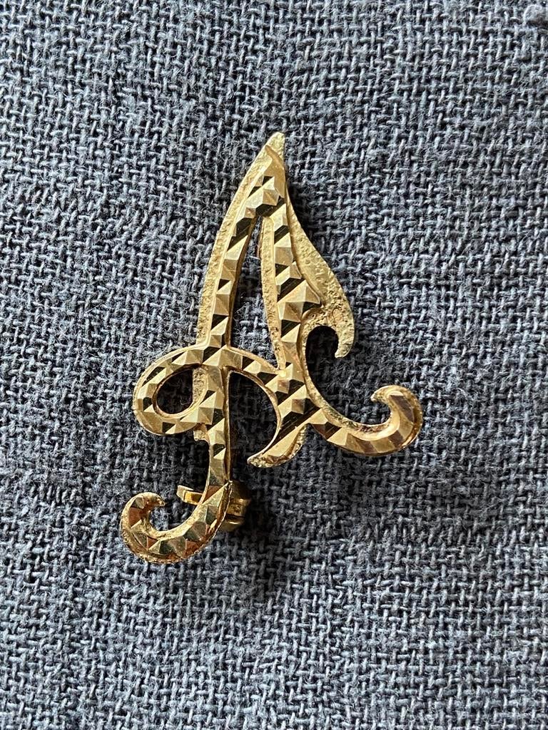 14 karaat gouden letter A broche., Ophalen of Verzenden