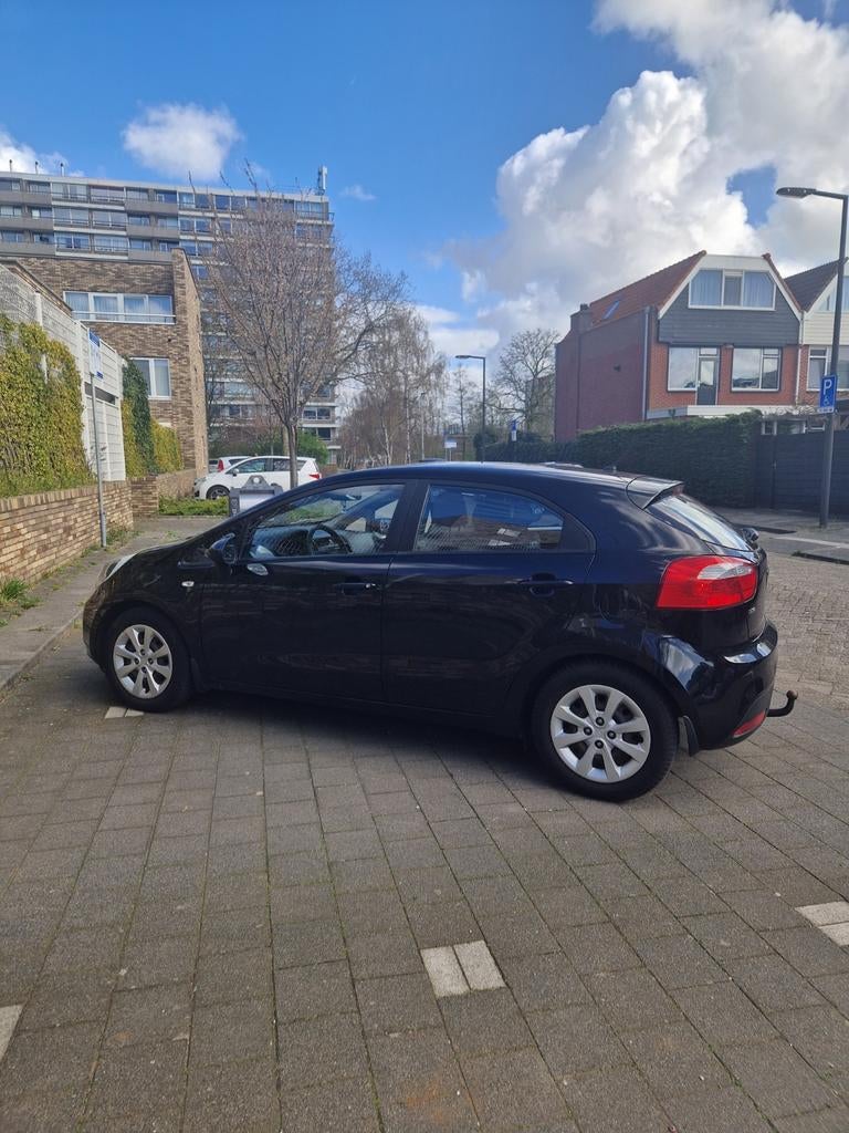 Moet dit weekend weg Kia rio, 1.2 cvvt 2015 (zwart), Euro 5, Stof, Zwart, Isofix