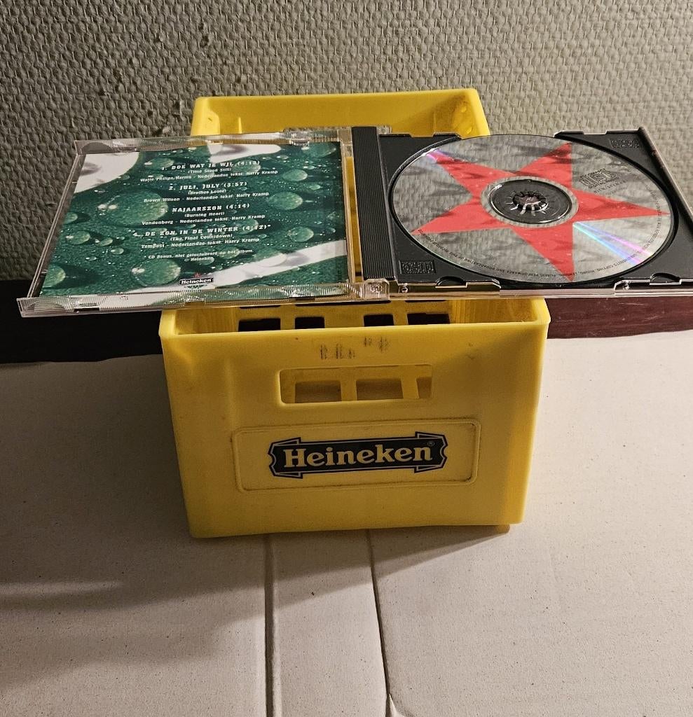 Collectors item Heineken Hits CD met CD kratje uit 1996, Verzamelen, Biermerken, Ophalen of Verzenden, Zo goed als nieuw, Overige typen