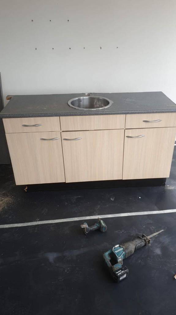 Praktische keuken, Huis en Inrichting, Keuken | Complete keukens, Ophalen, Enkelwandige keuken, Zo goed als nieuw, Greeploos