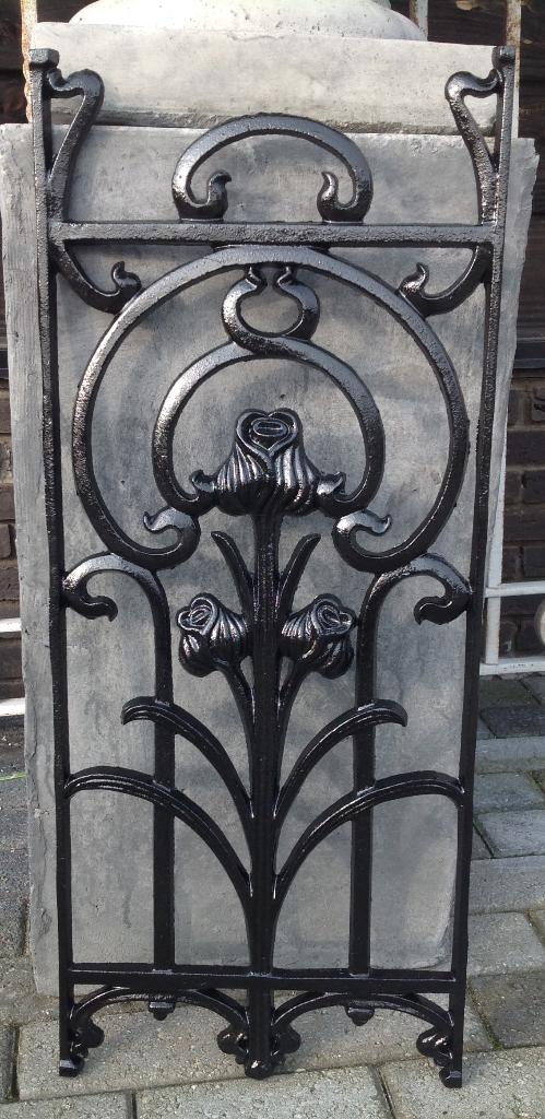 Zeer veel gietijzeren deurroosters op voorraad., Antiek en Kunst, Curiosa en Brocante, Ophalen of Verzenden