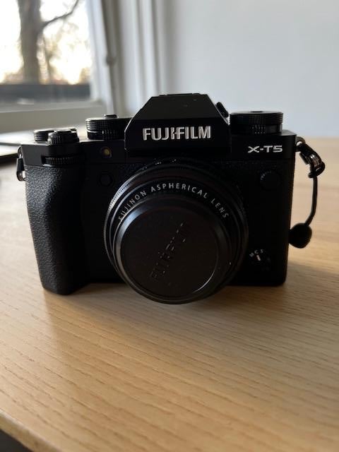 Fujifilm X-T5 met 2 lenzen - Perfecte staat, Ophalen of Verzenden, Nieuw, Fuji, Geen optische zoom