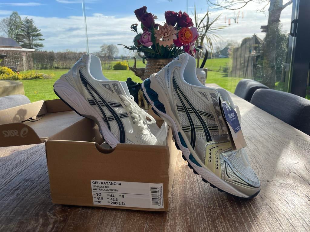 ASICS GEL-KAYANO 14 Sneakers Maat 44 Wit/Zwart/Zilver, Kleding | Heren, Schoenen, Ophalen of Verzenden, Nieuw, Wit, Sneakers of Gympen