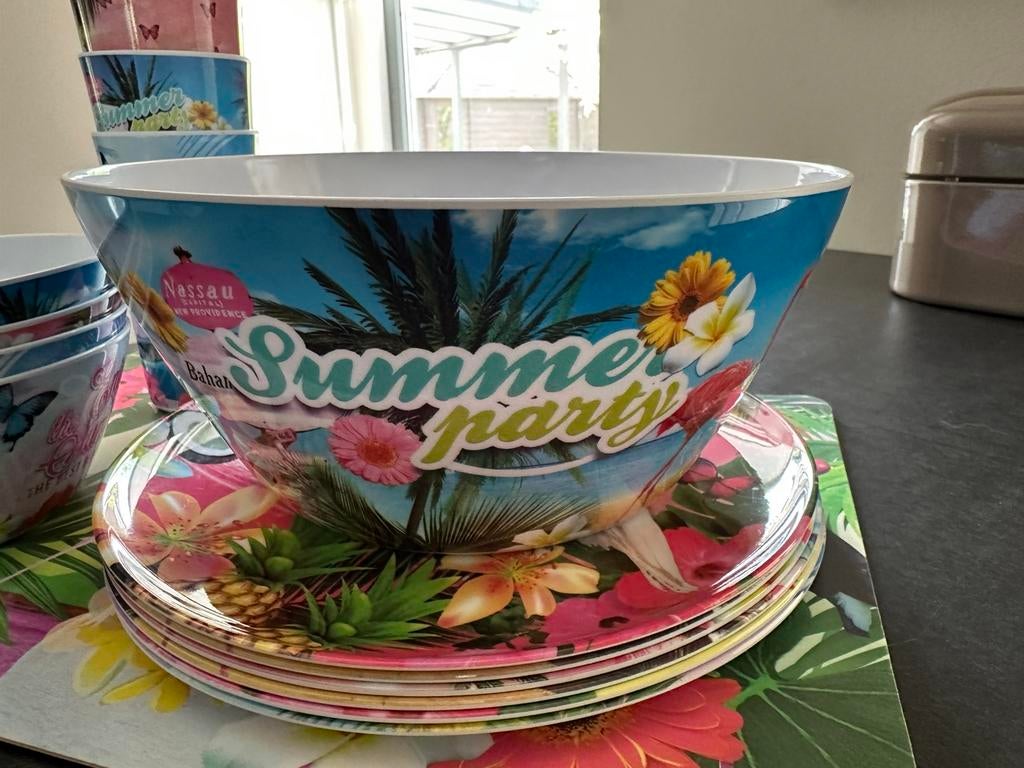 Buitenservies camping bbq 6p, Huis en Inrichting, Keuken | Servies, Overige materialen, Ophalen of Verzenden, Zo goed als nieuw