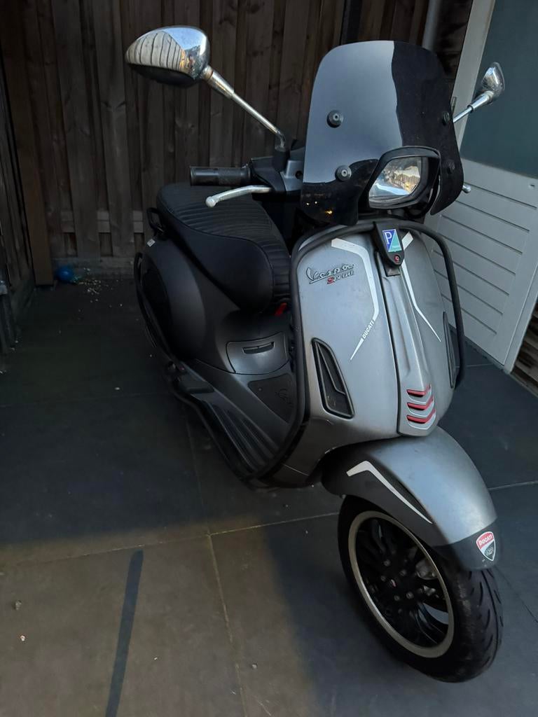 Vespa sprint s 2016 weinig km!, Fietsen en Brommers, Scooters | Vespa, Ophalen, Zo goed als nieuw, Benzine, Vespa S