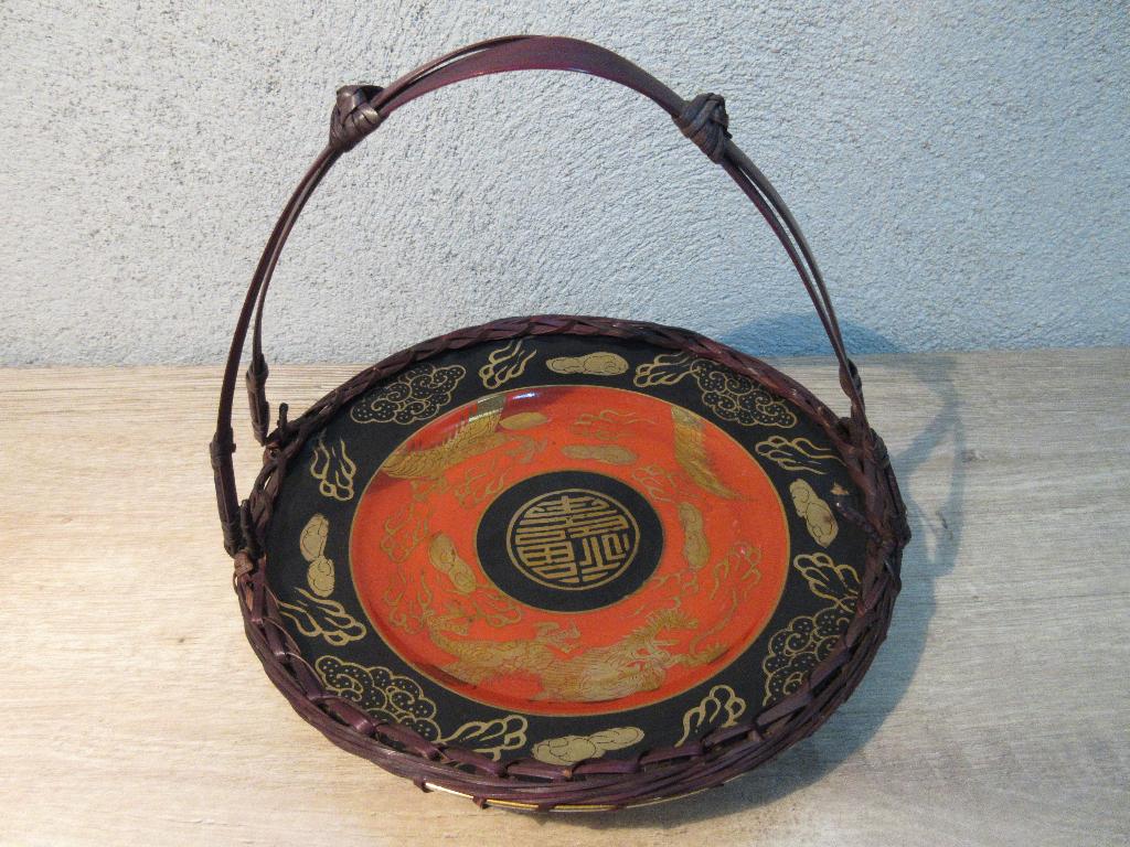 Chinese lakschaal bonbonschaaltje met gevlochten rand, Antiek en Kunst, Antiek | Woonaccessoires, Ophalen of Verzenden