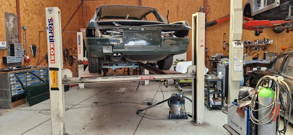 Stertil Koni hefbrug, autobrug 3500 kg, Ophalen