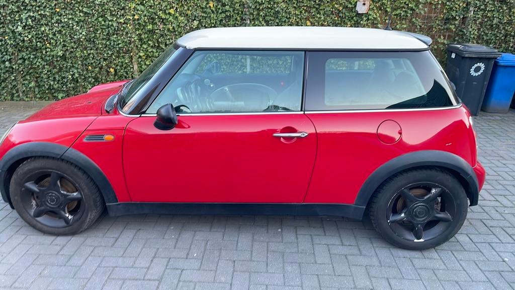 Mini 1.6 16V 2004, Auto's, Mini, Particulier, Benzine, C, Hatchback, Handgeschakeld, Origineel Nederlands, Zwart, Voorwielaandrijving