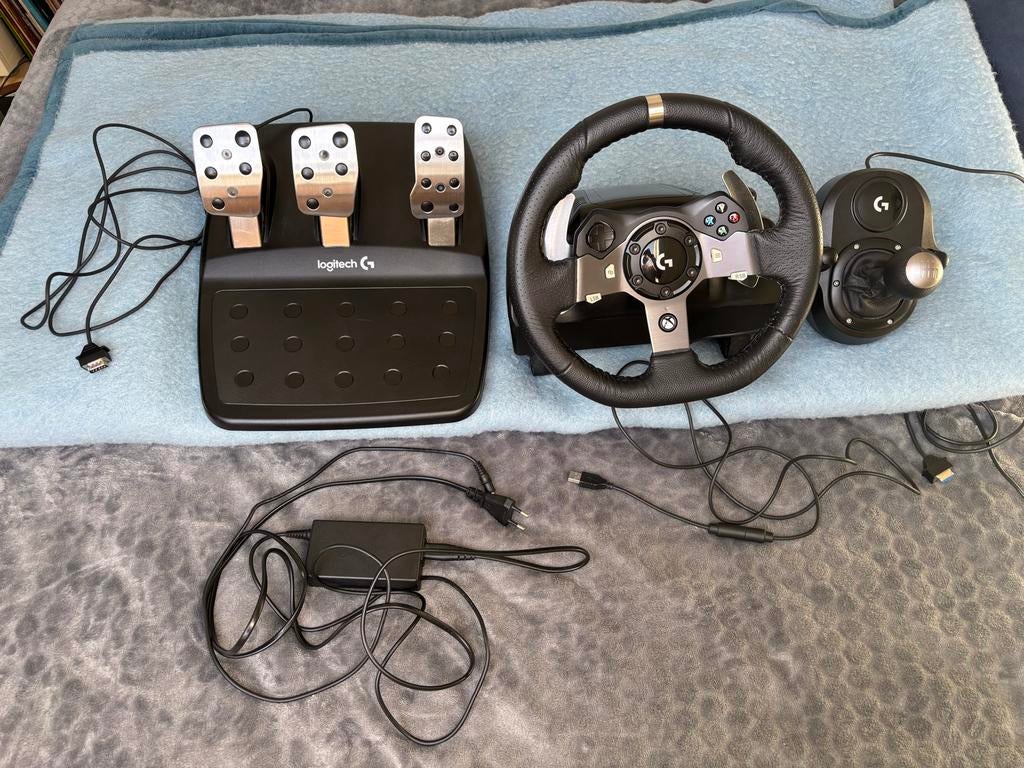 Logitech G920 Driving Force Racestuur, pedalen & Shifter, Spelcomputers en Games, Ophalen of Verzenden, Zo goed als nieuw, Stuurtje of Sportattribuut